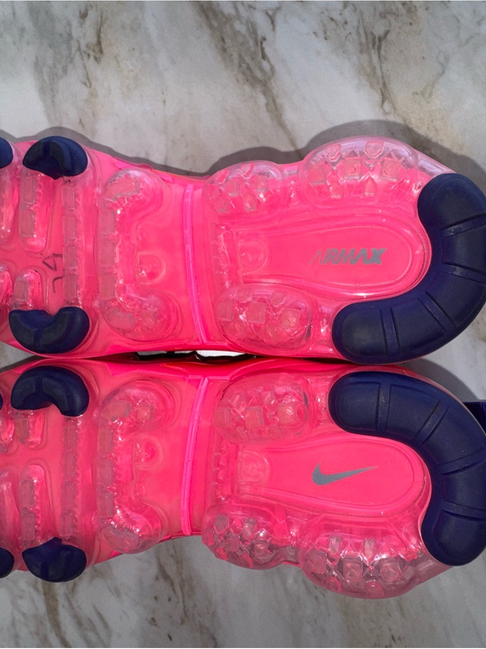 Nike Air VaporMax Plus women's sz 7 Bright Crimson/Pink NWOB BEST OFFER ACCEPTED - Picture 5 of 5